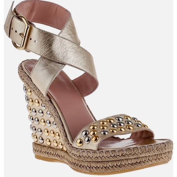 Stuart Weitzman Espadrilles Wedge Sandals Shoes Gold Silver Studs 9.5 AA - Picture 1 of 11